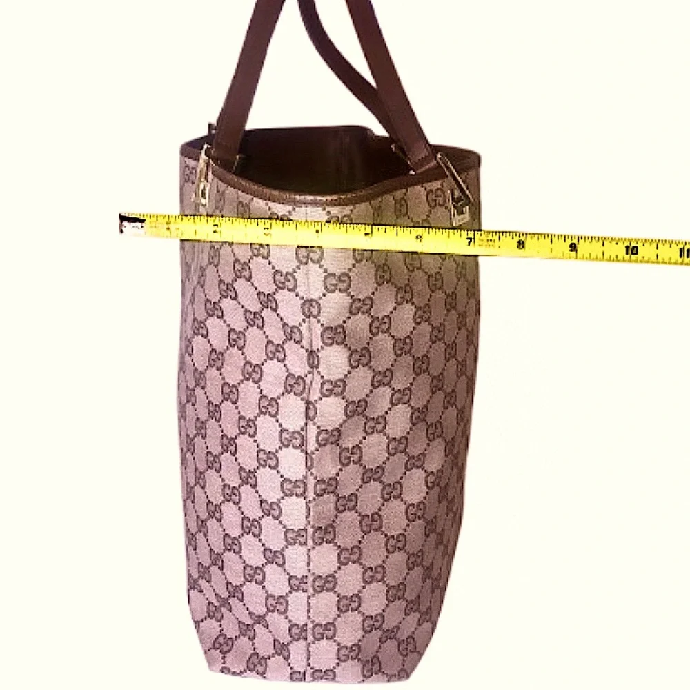 GUCCI GG Taupe and Brown Leather Shoulder Bag Shopper Interior Zip Pocket AUTH
